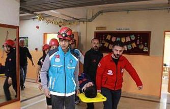 Siirt’te öğrencilerle deprem tatbikatı