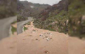 Silvan’da sağanak taşkınlara neden oldu