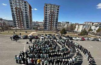 Sivas’ta 302 genç aynı anda Kuran-ı Kerim’i hatim etti