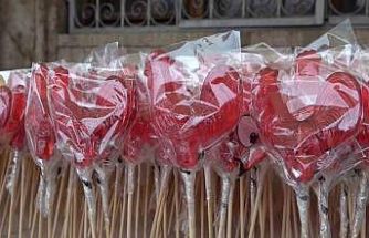 Sivas’ta Ramazanın habercisi horoz şekerler tezgahlara döndü