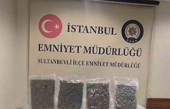 Sultanbeyli’de dron ile takip edilen uyuşturucu satıcısına operasyon kamerada