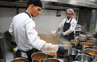 Sultanbeyli’de Ramazan dayanışması: İyilik mutfağı kapı kapı hizmet veriyor