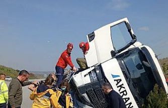 Susurluk’ta tek taraflı kazada sürücü yaralandı