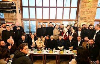 Tarihi Abdal Meydanı’nda binler sahur sofrasında buluştu: Varank’tan birlik mesajı