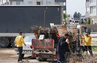 Tarsus’ta bayram öncesinden başlatılan temizlik ve ilaçlama çalışmaları sürüyor