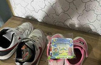 Teravih sonrası ayakkabılardan çıkan hediyeler çocukları sevindirdi