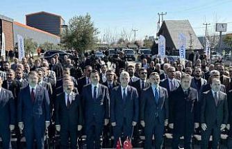 Ticaret Bakanı Bolat: "İran’la ticari taşımalar kontrollü bir şekilde devam ediyor"