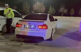 Tokat’ta abartı egzoz kullanan sürücüye ceza yağdı, araç trafikten men edildi