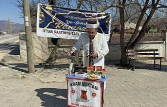 Tokat’ta iftara yetişme telaşı kazaya dönüşmesin diye ’ikram noktası’ kuruldu