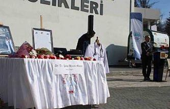 Trafik kazasında hayatını kaybeden Yaren, okuduğu fakültede anıldı