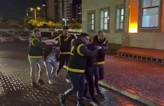 Trafikte bıçakla dehşet yaşatan baba-oğula 363 bin TL ceza