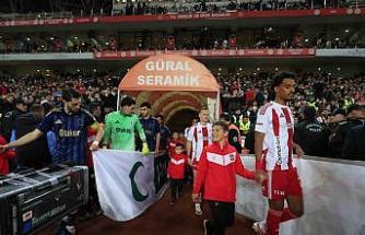 Trendyol Süper Lig: Antalyaspor: 0 - Fenerbahçe: 0 (Maç devam ediyor)