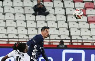 Trendyol Süper Lig: Antalyaspor: 0 - Gaziantep FK: 0 (İlk yarı)