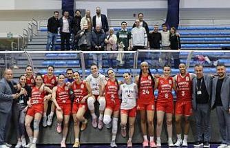 Turgutlu Belediyespor şampiyonluğa bir adım daha yaklaştı