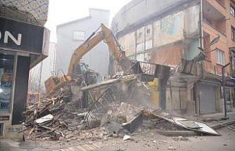 Türkeli’de metruk binalar yıkılıyor