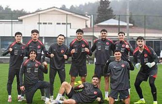 Ümit Milli Takım, hazırlıklarını yağmur altında sürdürdü