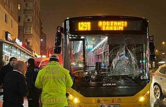 Üsküdar’da kırmızı ışıkta geçen yayaya İETT otobüsü çarptı