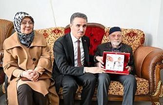 Vali Baruş’tan gaziye vefa