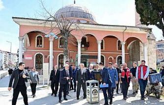 Vali Köşger, Kayalık Camisinde incelemelerde bulundu