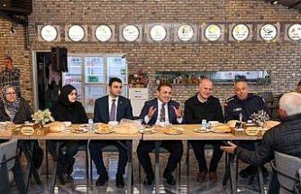 Vali Sözer, köy ve mahalle muhtarlarıyla iftar programında bir araya geldi