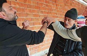 Vatandaşın çiftlik sahibi ile kurban pazarlığı renkli görüntüler oluşturdu