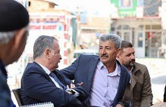 Vatandaşların talepleri dinlenip çözüm üretiliyor