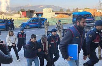 Yangında ölen çift ile ilgili kundaklama iddiası: Torunu ve 5 kişi adliyeye sevk edildi