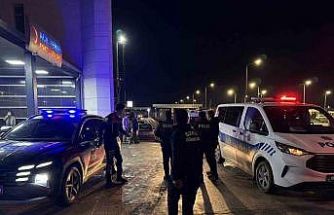 Yaralı yakınları hastanede birbirine saldırdı