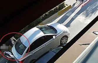 Yayaya yol vermek için duran otomobile arkadan çarptı o anlar güvenlik kamerasında