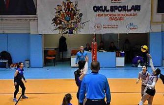 Yıldız Kızlar Voleybol Kulüp Müsabakaları sona erdi