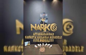 Yolcu otobüsünde seyahat eden 2 şahıs uyuşturucu ile yakalandı