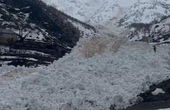 Yüksekova’da çığ paniği: Köy halkı faciadan döndü