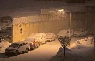 Yüksekova’da kar yağışı etkili oldu