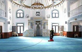 Yüreğir Belediyesi’nden ibadethanelerde bayram temizliği