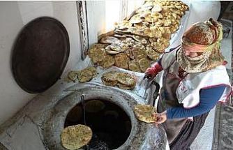 3 çocuk annesi kadın ürettiği ekmeklerle aile bütçesine katkı sağlıyor