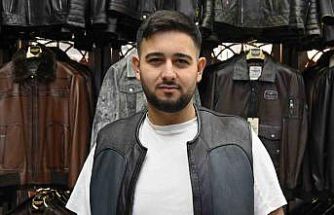7 yaşında yırtık yapıştırarak başladığı dericilikte şimdi dünyaya satış yapıyor