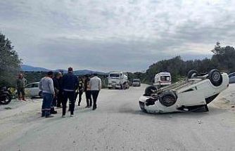 80 yaşındaki sürücü takla atan araçtan sağ çıktı