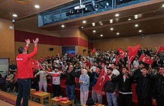 A Milli Takım’ın Kosova galibiyeti üniversite kampüsünde bayram havası estirdi