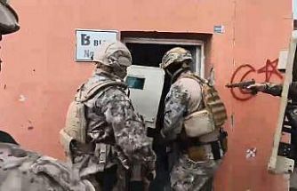 Adana’da dev uyuşturucu operasyonu: Milyonlarca hap ele geçirildi