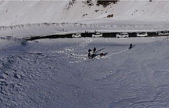 AFAD, Bahçesaray yolunda çığ incelemesi yaptı