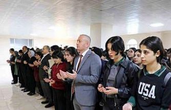 Ağrı’da okullarda eğitim, Kahramanmaraş’ta hayatını kaybedenler için okunan Fatiha ile başladı