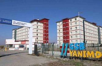 Ağrı’da yurtta tahliye edilen binadaki kokunun nedeni biber gazı çıktı