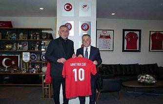 Ahmet Nur Çebi’den, TFF Başkanı Hacıosmanoğlu’na ziyaret