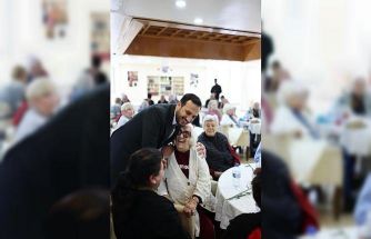 AK Parti İstanbul İl Başkanı Abdullah Özdemir’den huzurevinde duygulandıran buluşma