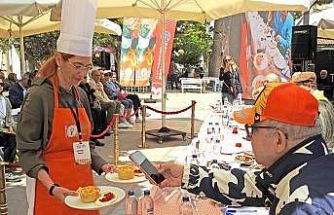 Alaçatı’da Gastronomi Şöleni: En güzel ot yemeği belli oldu