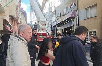 Alkolün etkisindeki kadın polise zor anlar yaşattı