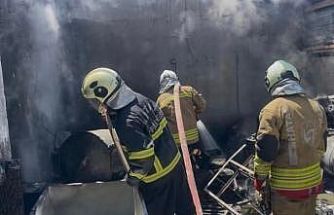 Antakya’da iş yeri alevlere teslim oldu