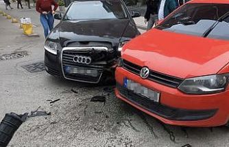 Ara sokaktaki kaza anı anbean kamerada