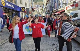 Artvin’de Otizm Farkındalık Yürüyüşü düzenlendi