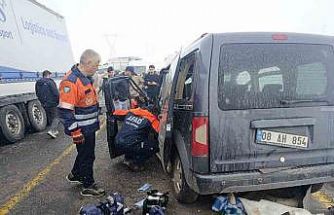 Artvin’de sis ve hatalı sollama kazaya neden oldu: 2 yaralı